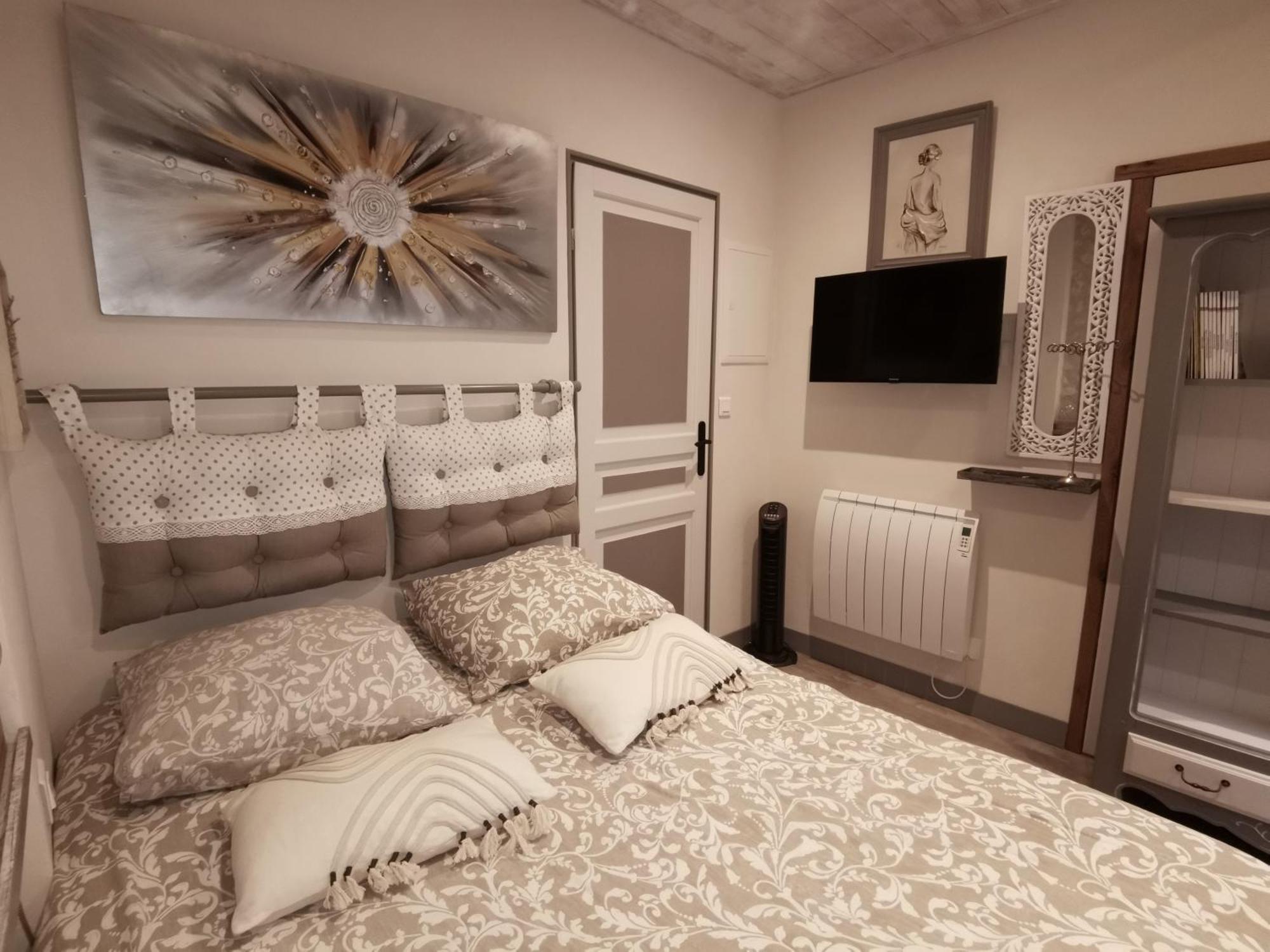 Gite De Charme Dans Un Cadre Calme Et Reposant Châtellerault Room photo